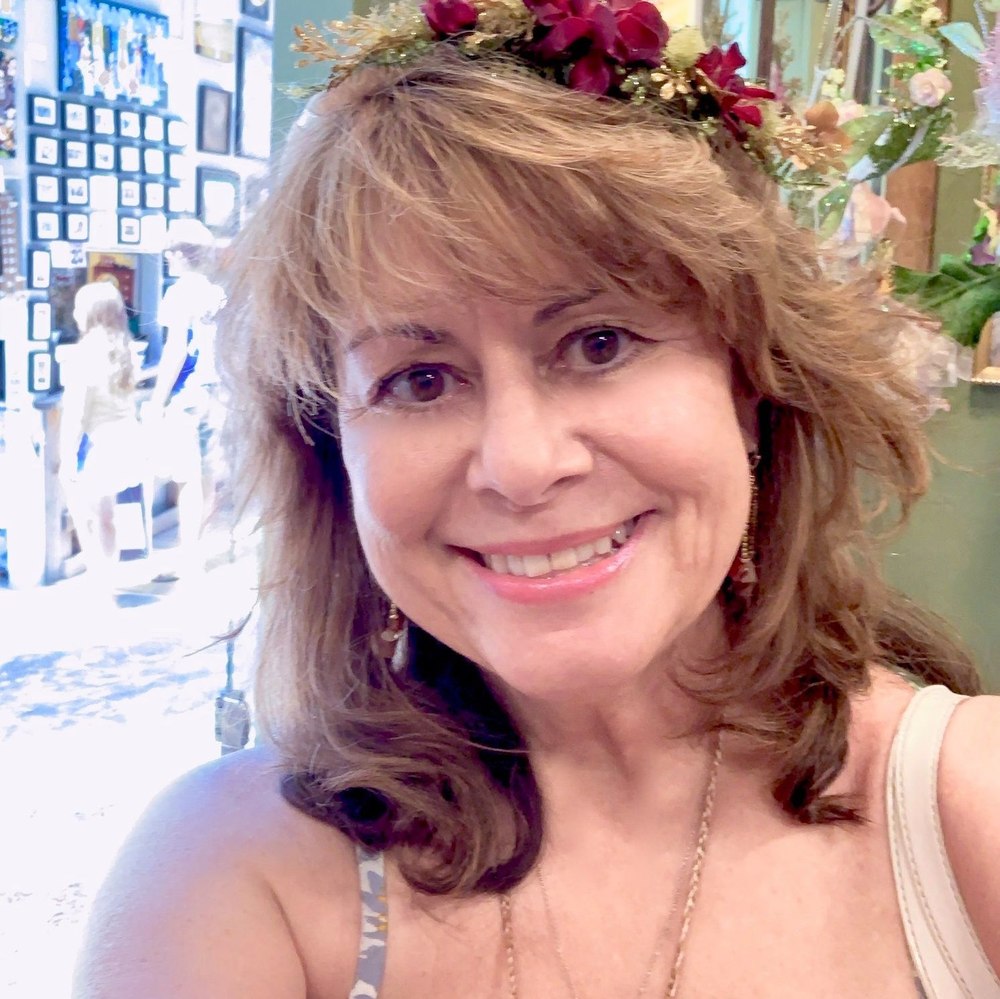 Meet your Posher, Cecilia